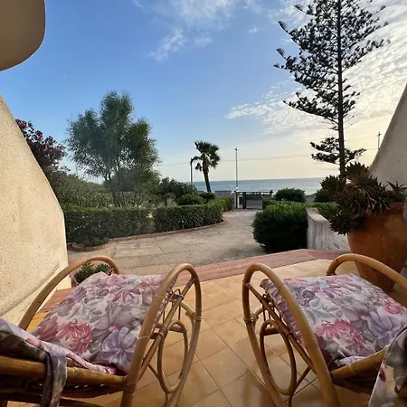 {beach-house } Mare Fuori *
