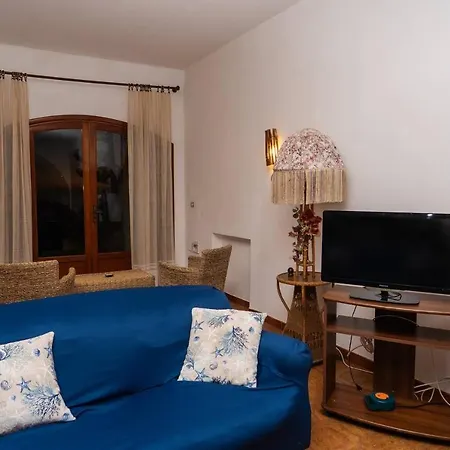 Villa {beach-house } Mare Fuori