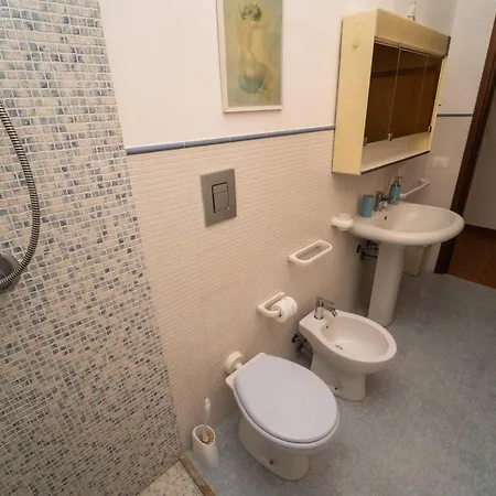 {beach-house } Mare Fuori Villa *