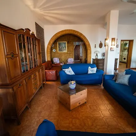 Villa {beach-house } Mare Fuori