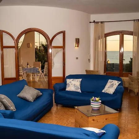 {beach-house } Mare Fuori * Mazara del Vallo