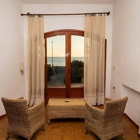Villa {beach-house } Mare Fuori *